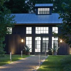 Atlantis 20-Watt Bronze Bollard Light by HINKLEY -HINKLEY || CANARM Shop bronze hinkley bollard lights 15601bz 1f 1000